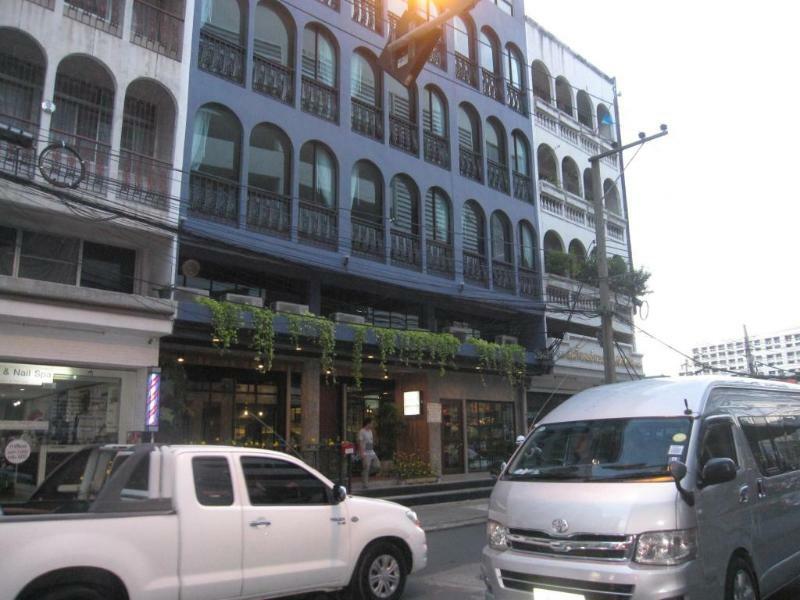 Zen Rooms Zleepmotion Bangkok Exterior photo